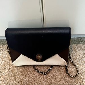 Tory burch. Comes with dust bag